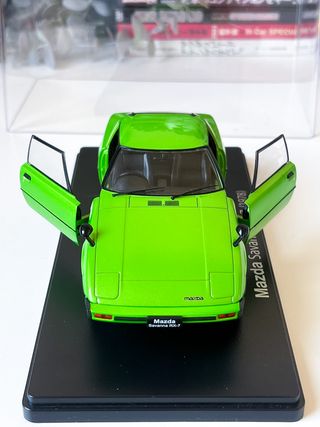 Mazda Savanna RX-7 SA22C 1/24 Hachette