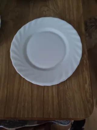 6 Platos de Porcelana Blancos