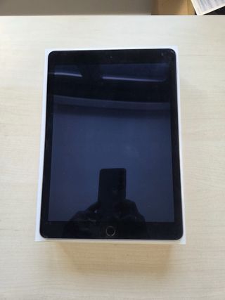 iPad Air 2 16GB Plata + Funda y Cargador