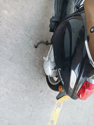 Vespa Primavera 49cc 2T Negra