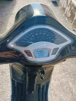 Vespa Primavera 49cc 2T Negra