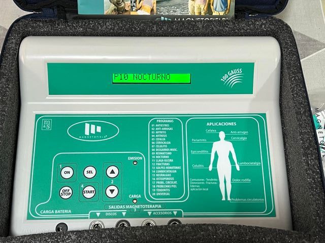 Magnetofield 100 Gauss