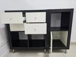 Mueble de almacenaje IKEA negro y blanco