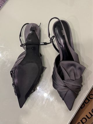 Zapato tacón destalonado Zara Talla 37