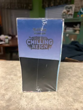 Pokémon Elite Trainer Box Chilling Reign