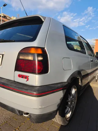 Volkswagen Golf GTI 20 aniversario