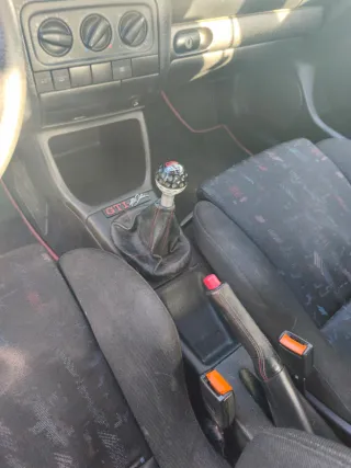 Volkswagen Golf GTI 20 aniversario