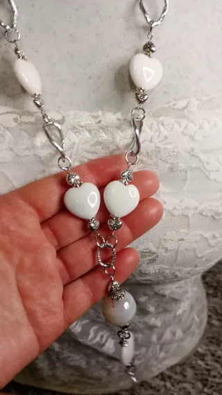 Collana cuori di agata bianca
