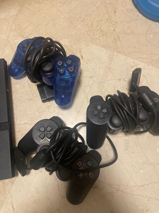 pack de 2 PlayStation 2 con 3 mandos y 3 juegos