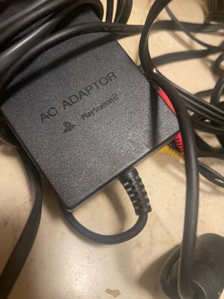 pack de 2 PlayStation 2 con 3 mandos y 3 juegos