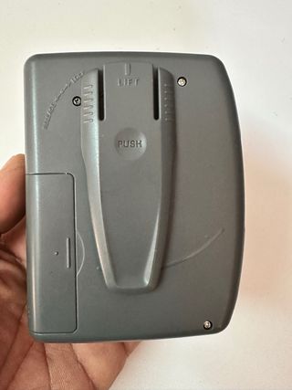 Philips Walkman AQ6688 Dynamic Bass Boost