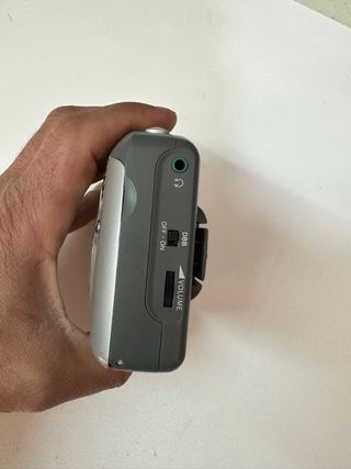 Philips Walkman AQ6688 Dynamic Bass Boost
