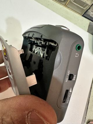 Philips Walkman AQ6688 Dynamic Bass Boost