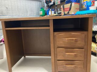 Conjunto mesa escritorio y silla madera