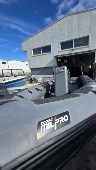 Barca Semirrígida Zodiac Pro 1000