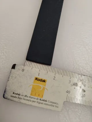 Correa de reloj flexible con cierre.