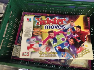 Twister Moves MB Juegos CDs Música