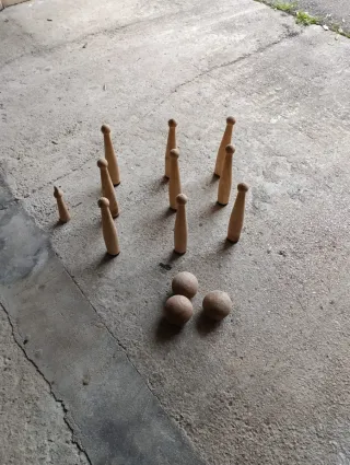 Bolos Artesanales de Madera 27 cm altura