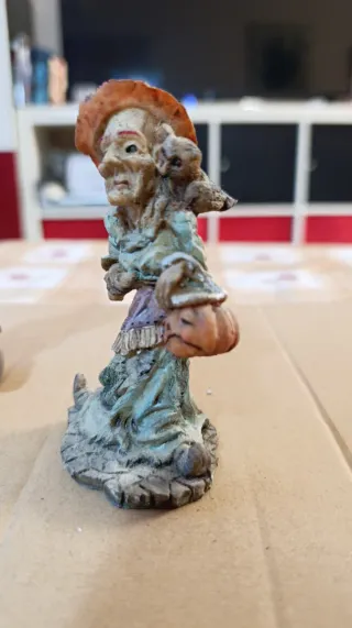 Lote 2 Figuras Brujas Rústicas 11.5cm