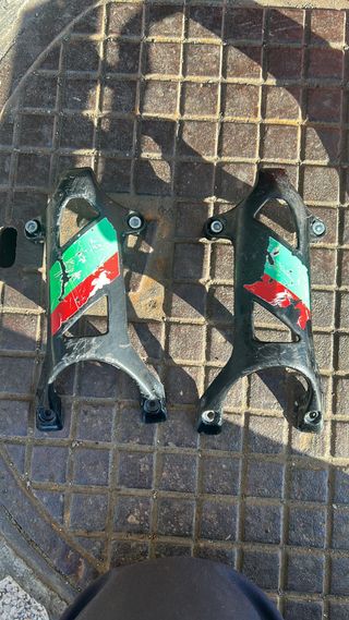 Soportes de moto con diseño