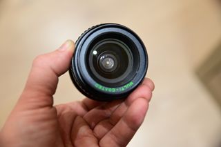 Obiettivo Makinon 28mm f/2.8