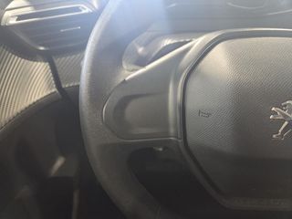 Peugeot 208 PureTech 55kW (75CV) Like