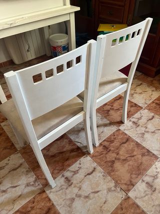 4 Sillas y Mesa Comedor