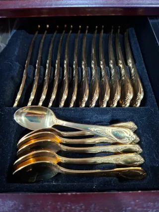 Cubertería Solingen Bañada en Oro 120 Piezas nueva