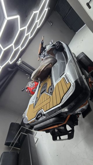 Moto de agua Sea-Doo GTX 300 Limited