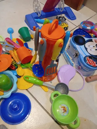 Lote Juguetes Infantiles + 1 pistola de agua