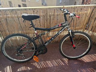 Bicicleta Btwin Rockrider 26’