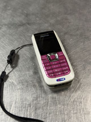 Nokia 2626 Rosa e Bianco
