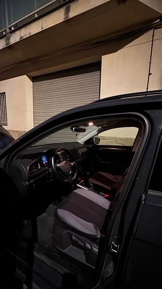 Volkswagen T-Roc 2019