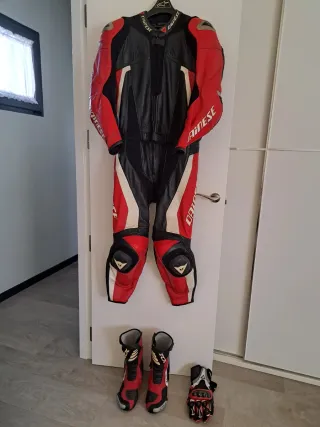 Mono Dainese moto completo