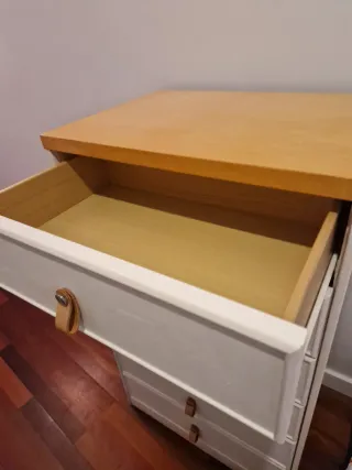 Cajonera blanca y madera