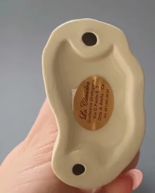 Statua bambino calciatore porcellana