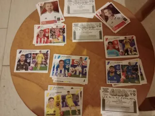 Lote 100 cromos LaLiga 23-24