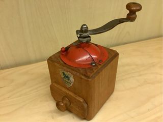 Molino de especias Peugeot antiguo