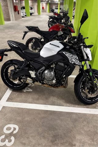 Se vende Kawasaki Z650 del 2019 en excelente estad