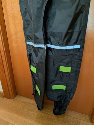 Conjunto impermeable visibilidad día-noche talla L