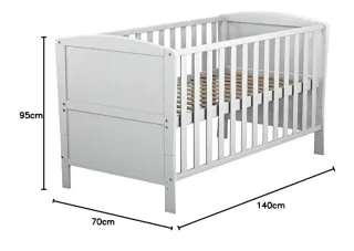 Cuna-Cama y armario y de regalo la cómoda bañera