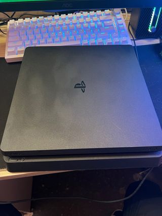 PS4 Slim (PlayStation 4) Negra