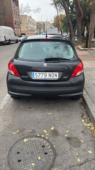 Peugeot 207 2011