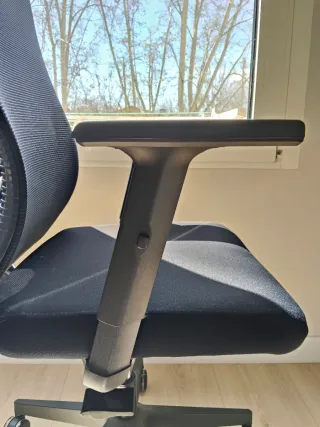 Silla ergonómica premium negra ajustable
