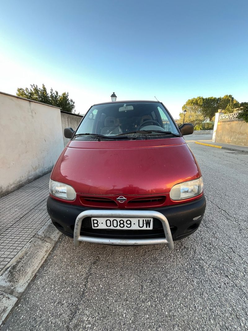 Nissan Serena 2.3d - foto 1