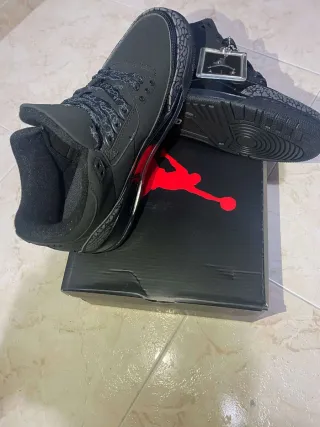 Zapatillas Jordan Negras y Grises