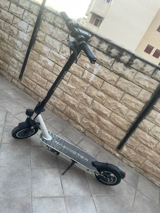 Patinete eléctrico MASCCOTER blanco