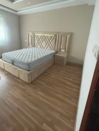 Letti e testiere personalizzati su misura