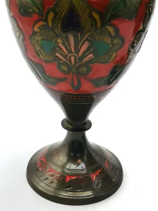 Coppia di vasi in bronzo smaltato