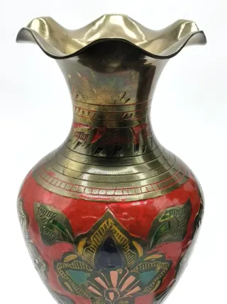 Coppia di vasi in bronzo smaltato